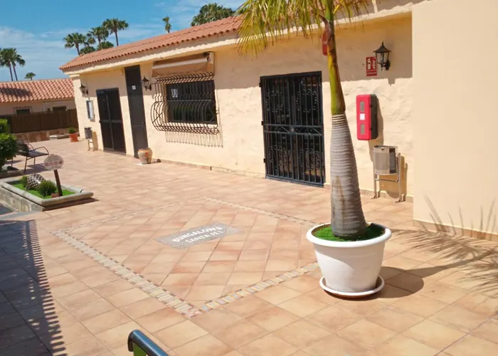 Santa Ferias * 普拉亚戴尔雷安格莱斯